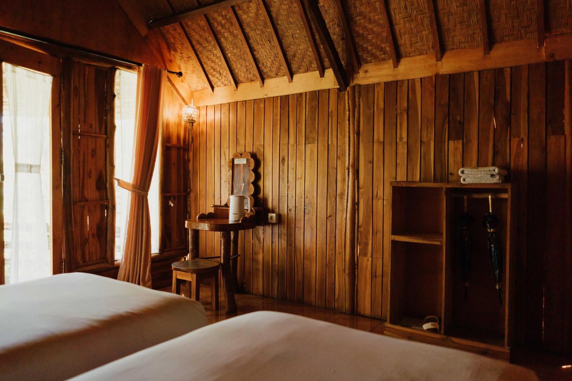 The Tamban Jukung Hotel Batumadeg Eksteriør billede